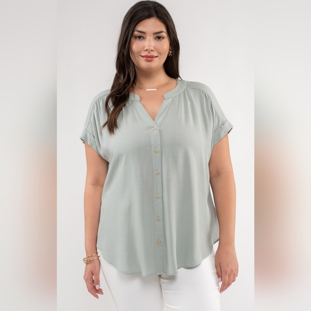 (Plus) Sage Short Rolled Sleeve Button Down Shirt